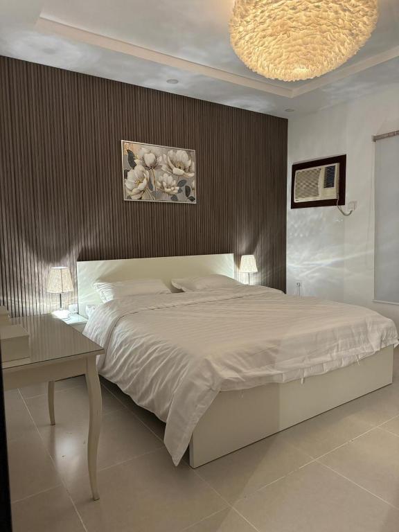 شقة بصالة أنيقة وغرفتين نوم, Džidda