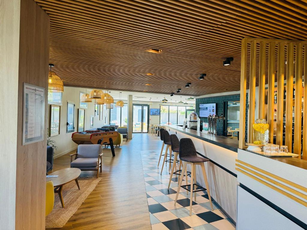 フロント・ロビー