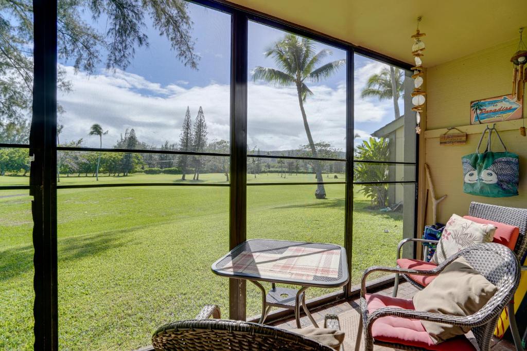 Turtle Bay Condo with Pool Access and Golf Course!, Kahuku