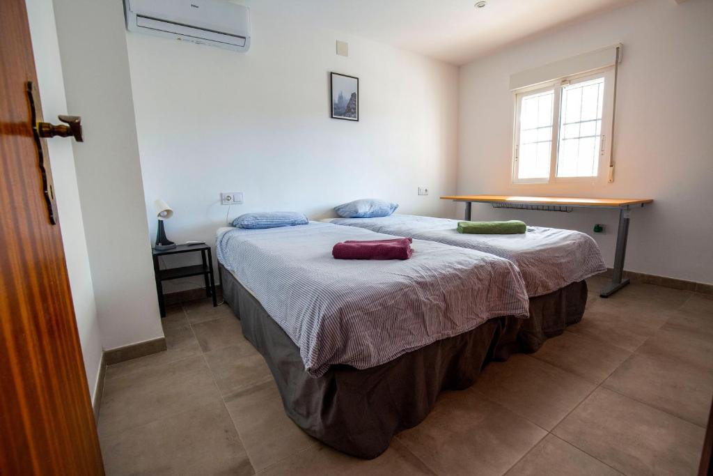 Beautiful open 3 bed apartment - 4