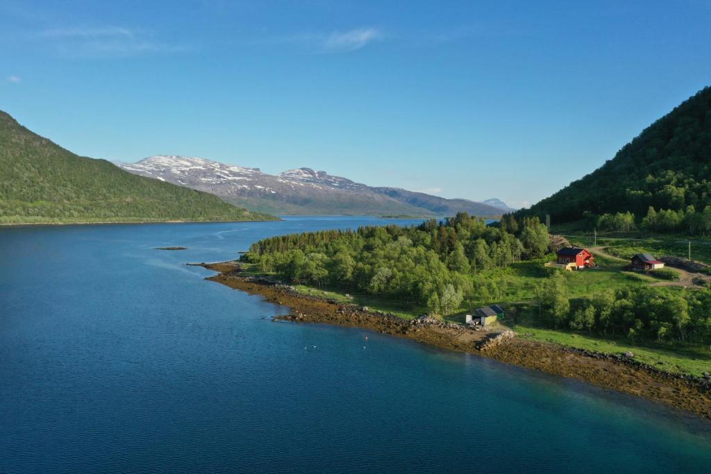 Nesset i Fiskfjord, Dragland