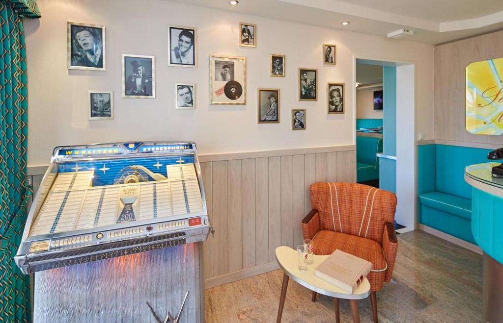 Facilities, Bernstein Hotel "50`s Seaside Motel" in Busum