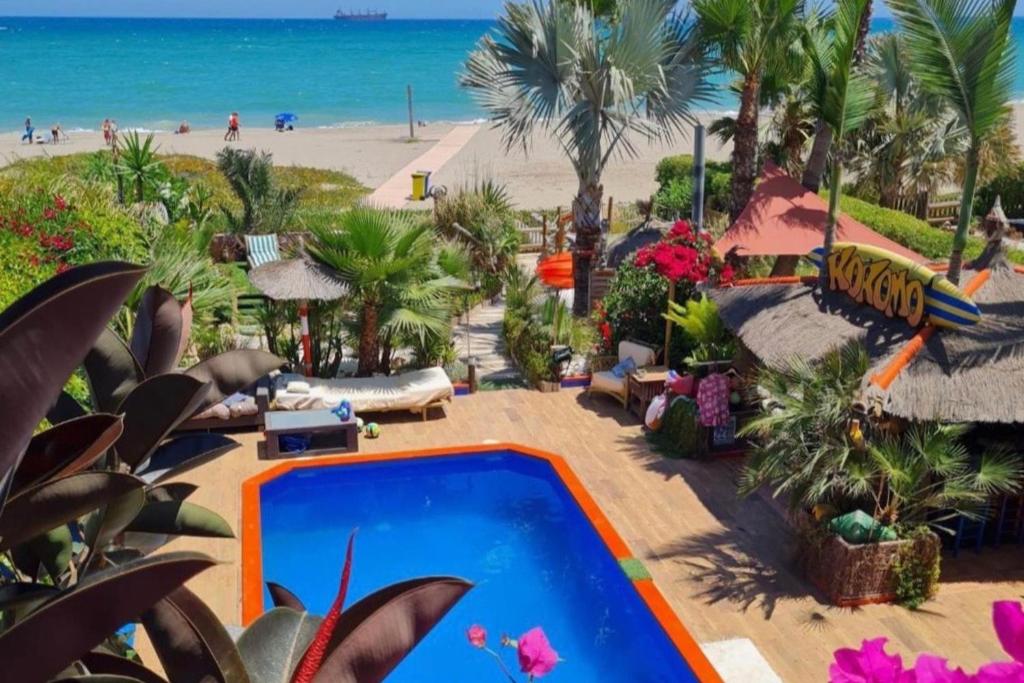 Kokomo on the beach with heated swimming pool - 2