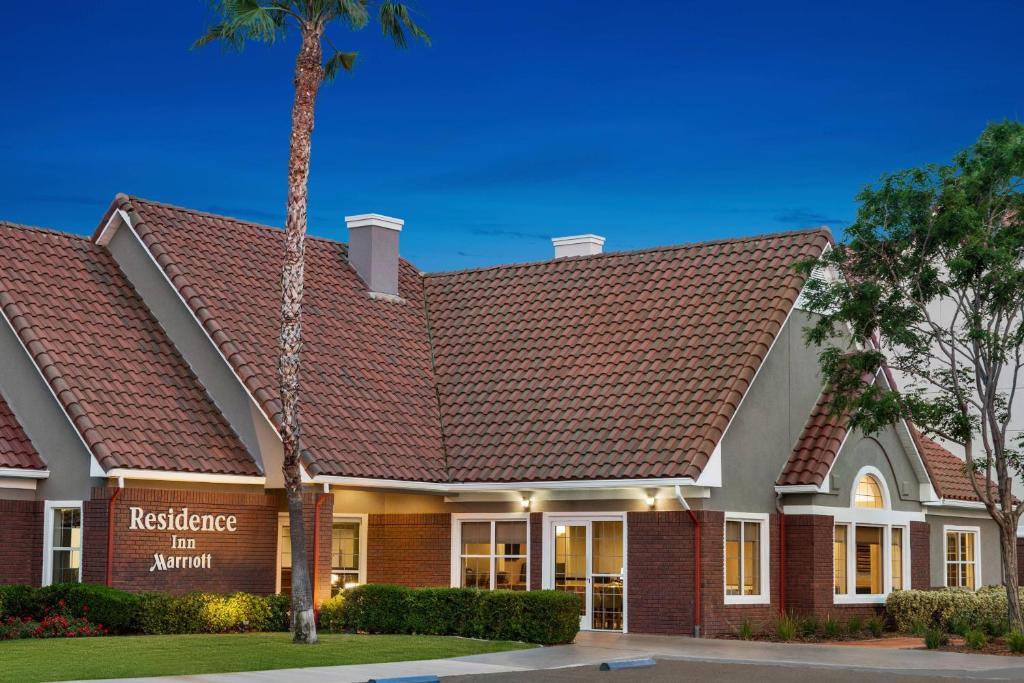 Exterior view, Residence Inn by Marriott Palmdale Lancaster in Palmdale (CA)