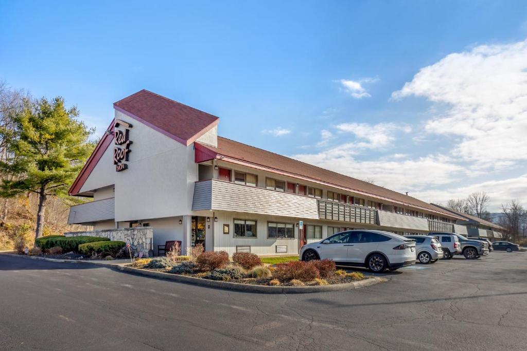 HomeTowne Studios by Red Roof Danville, PA, Danville