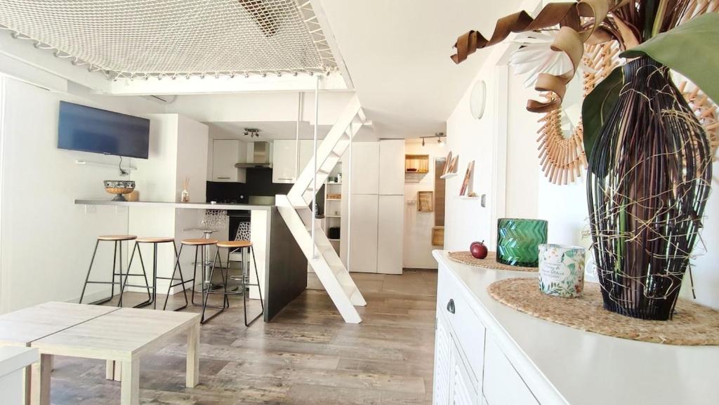 Charmant appartement à 50m des plages - 2