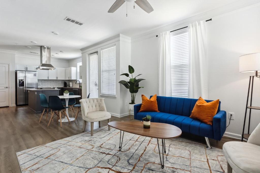 Serenity Suite 831, Frisco