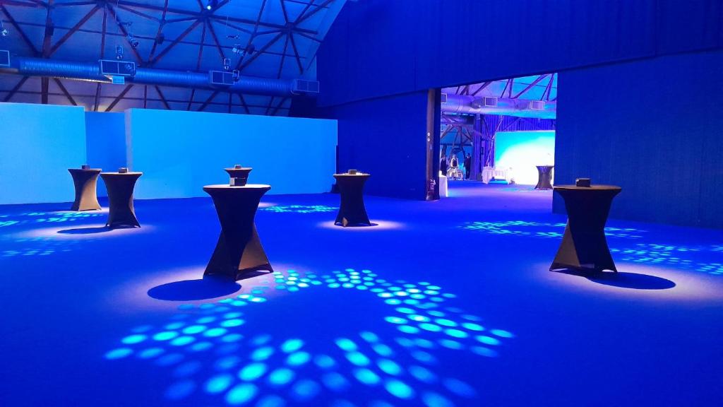 غرفة الاجتماعات/الاحتفالات