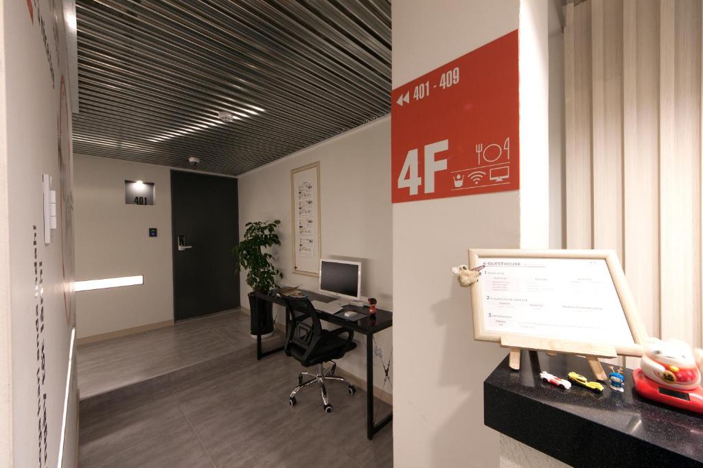 フロント・ロビー