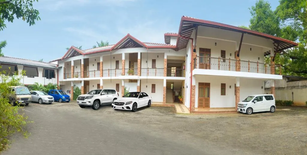 Lake House Rest - Kataragama，位于卡特勒格默的酒店