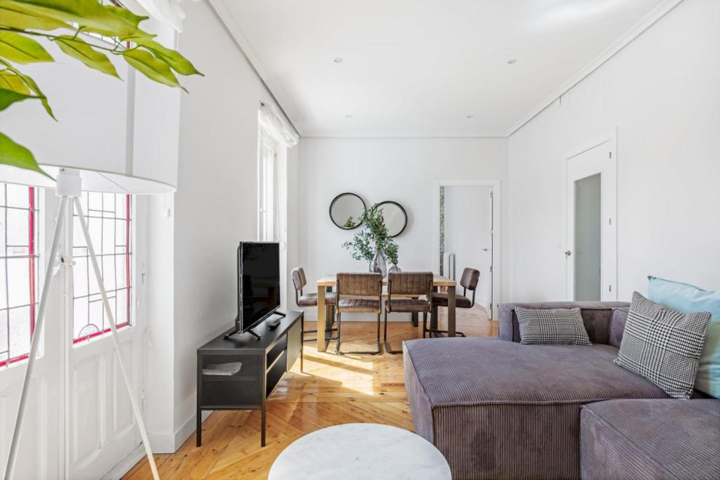 Refurbished and Bright-4Bedrooms 2Bathrooms - Goya - 3