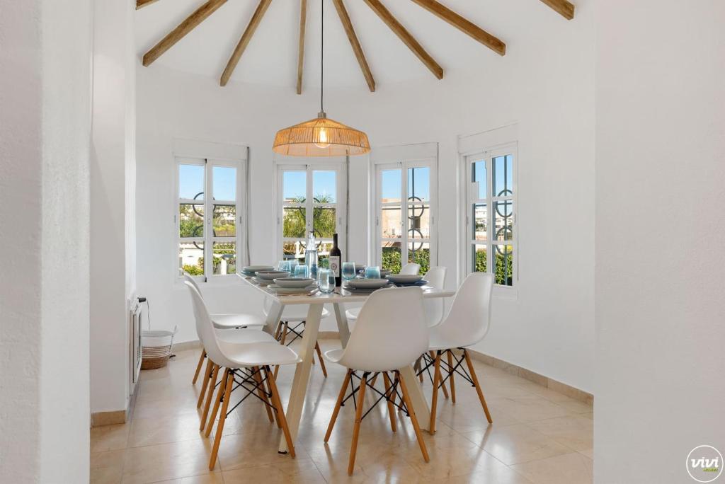 ViVi Homes - Casa Blanca - private pool - big garden - jacuzzi - terras - 4