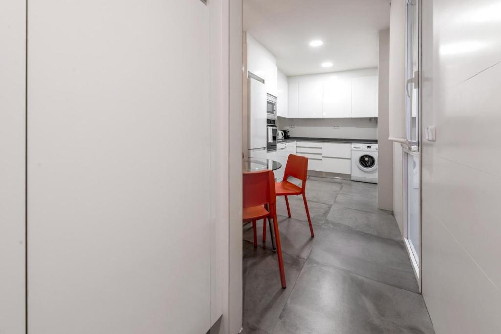 Modern Refurbished - 3Bedrooms 2Bathrooms - Goya - 2