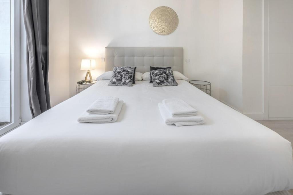 Modern Refurbished - 3Bedrooms 2Bathrooms - Goya - 3