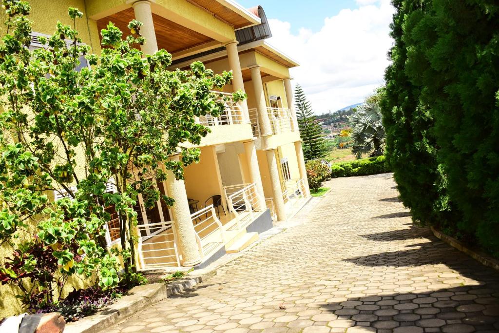 Calm Chaos D, Kigali