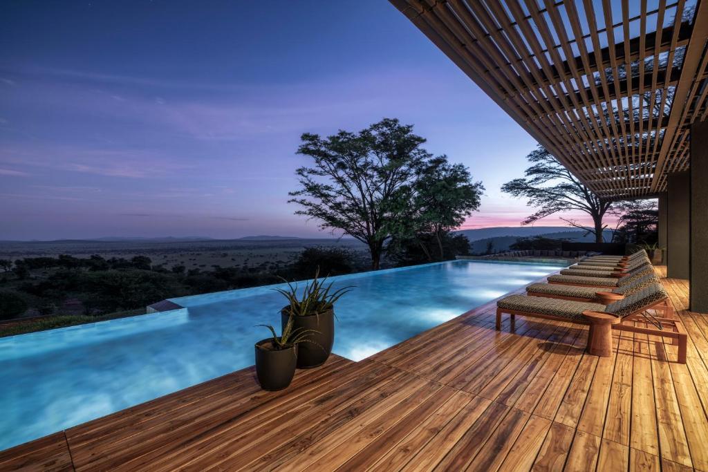 Serengeti Explorer, Serengeti