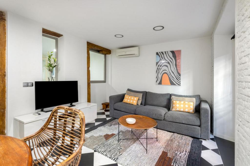 Modern and Bright -2 Bedrooms 1 Bathroom-Lavapies - 2