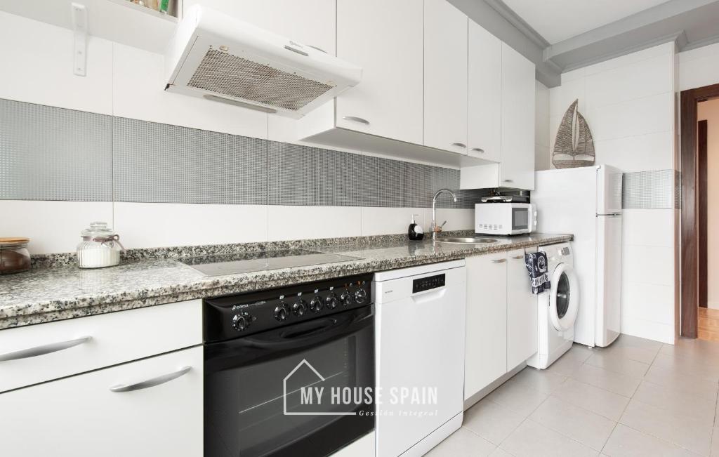 MyHouseSpain- Precioso piso Playa Poniente - 4