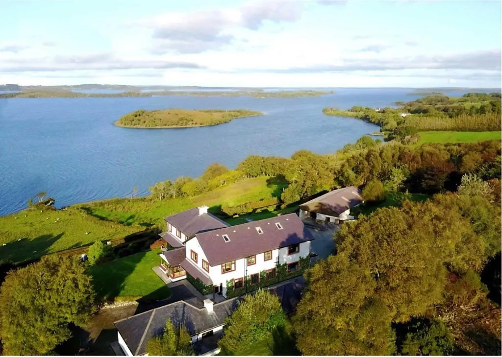 Corrib Lodge, hotel in Gortnashingaun