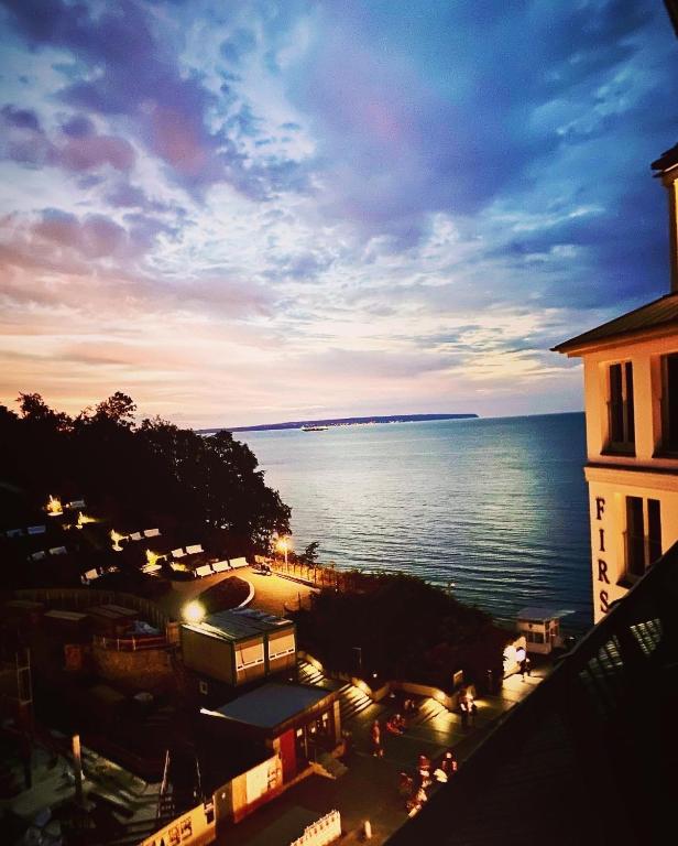 FIRST im FIRST Sellin, Penthouse Himmelsnest am Meer, Ostseebad Sellin