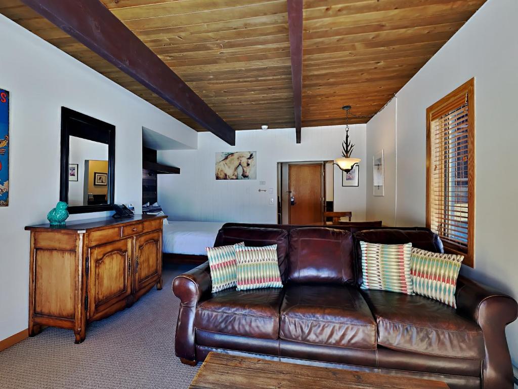 Timberline Condominiums Studio Deluxe Unit 118, Snowmass Village