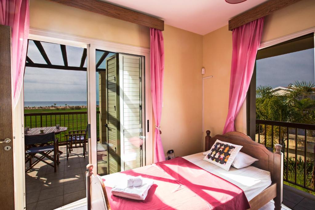 Sunny Coast Villa photo