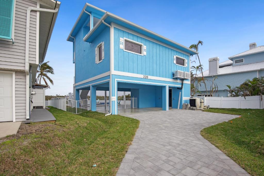 Blue Dolphin View by Sun Palace Vacations, Fort Myers Beach