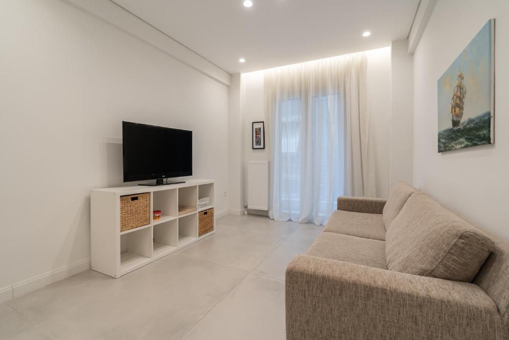 Modern Apartment at Marina Zeas, Pireus