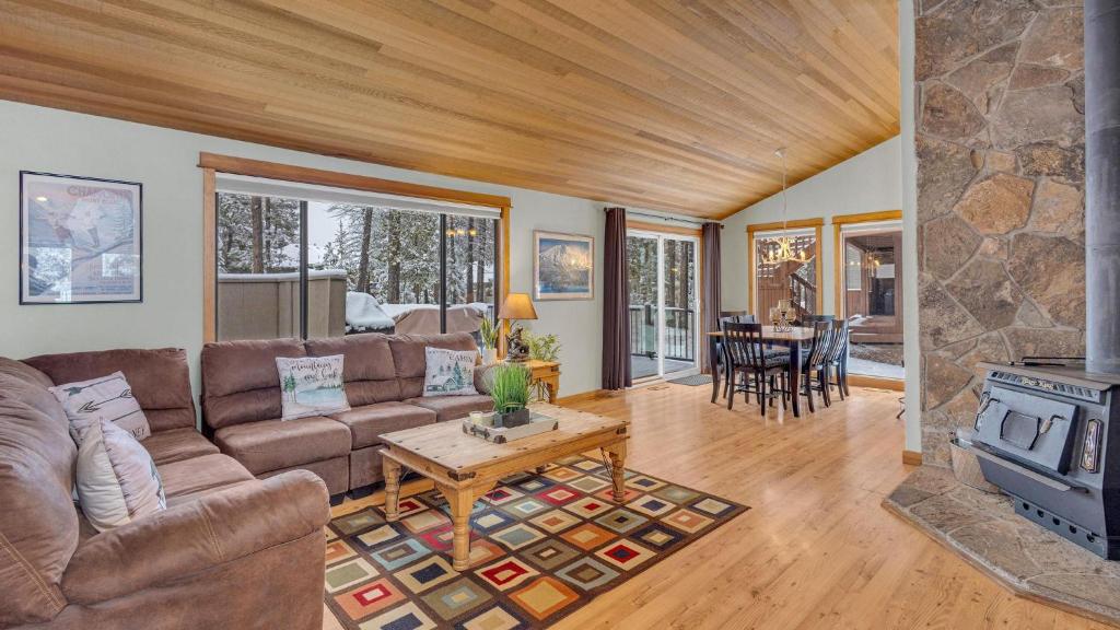 Witch Hazel - Unit 1, Sunriver