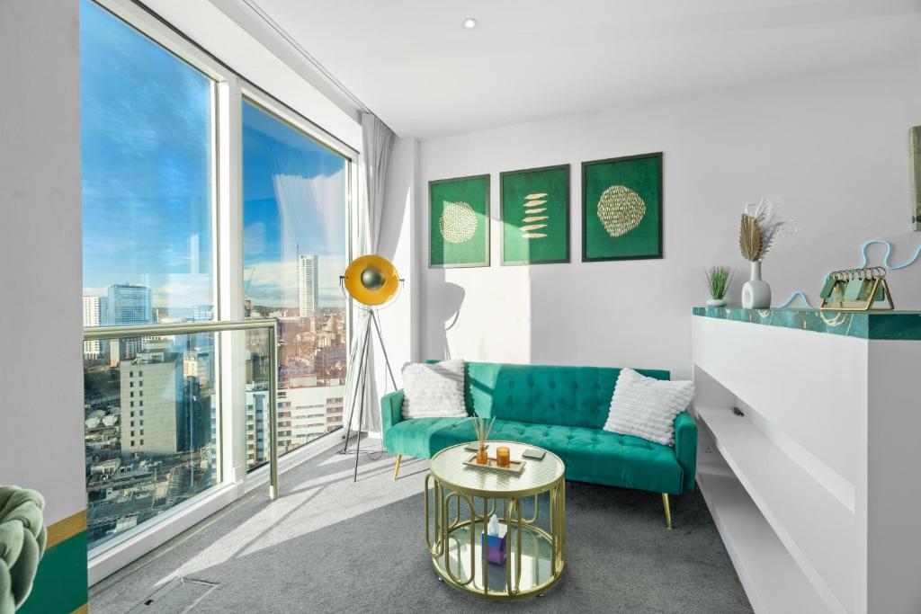 Emerald haven - Birmingham skyline view, Birmingham