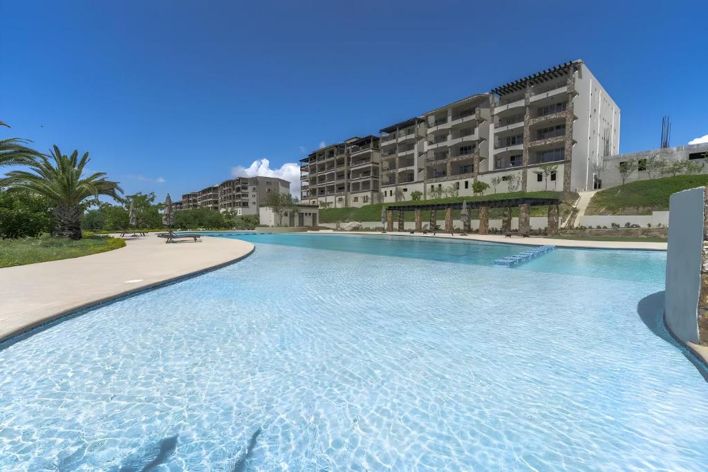 Condo with Panoramic Ocean view and Pool - 3