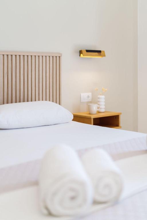 Eagle's Nest — Hotel rooms in Lourdata, Ionian Islands