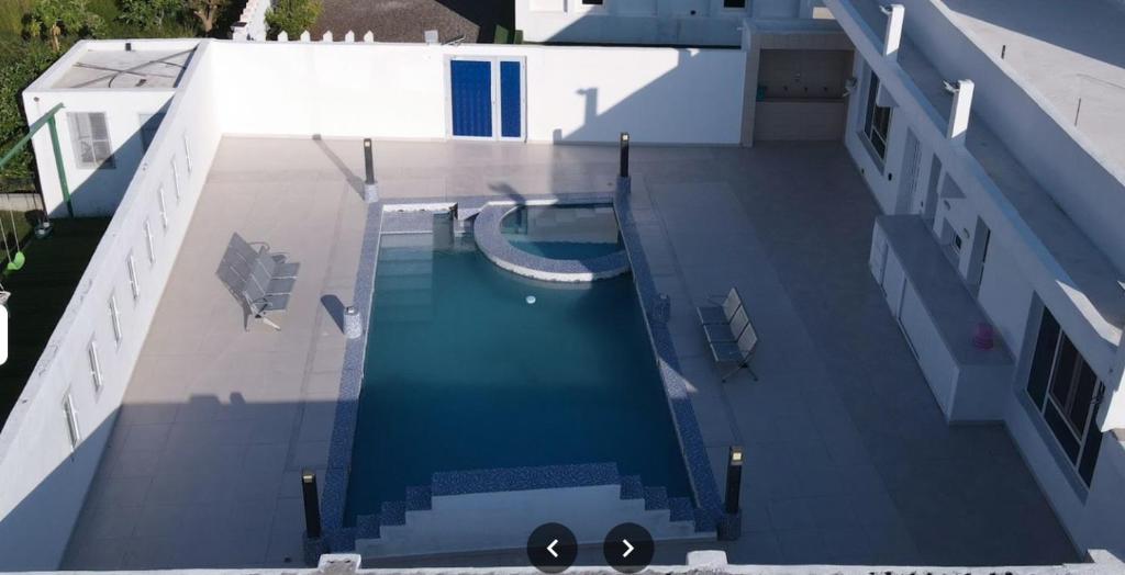 Palm Oasis Rest House, Zilaft