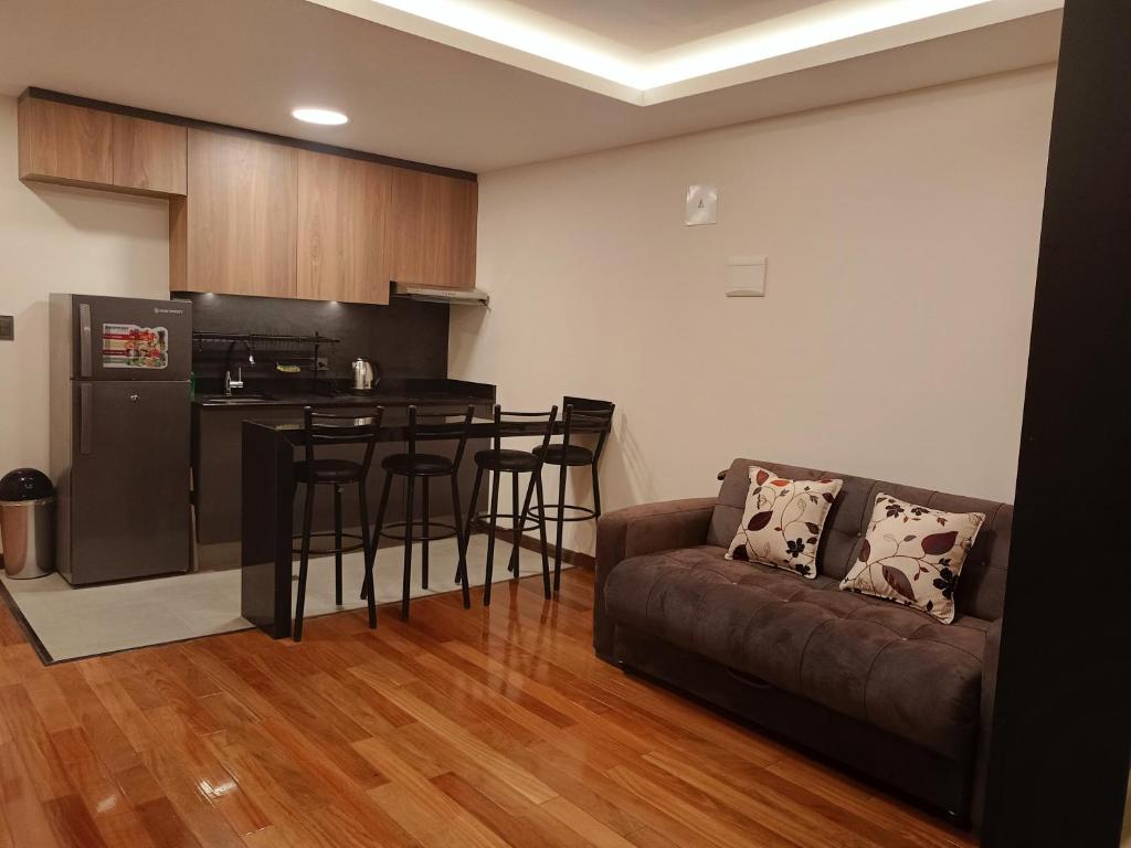 Nuevo departamento de lujo céntrico Zona Obrajes - 4