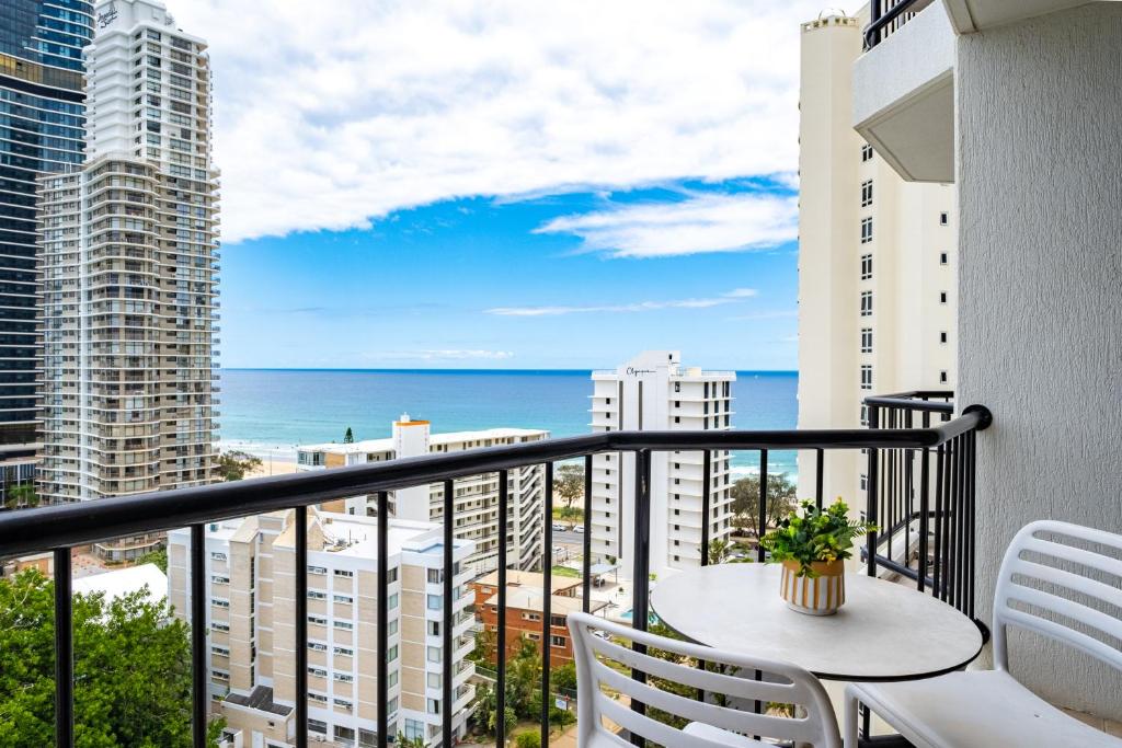 Ocean View studio in Mantra Free WI-FI, Gold Coast