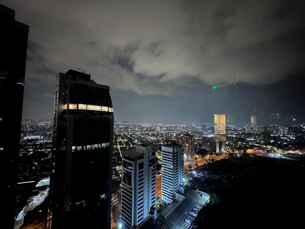 Alojamiento con jacuzzi en zona exclusiva de la ciudad tipo Loft-Usaquén - 5