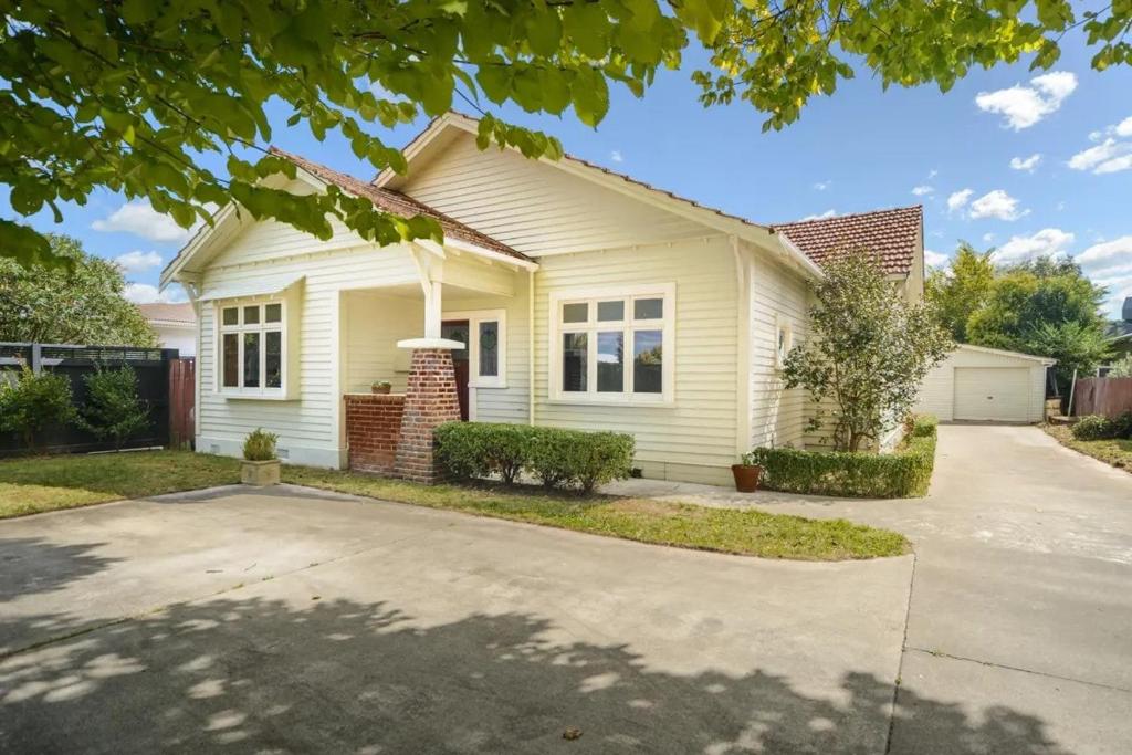 Charming Character Home, Palmerston North