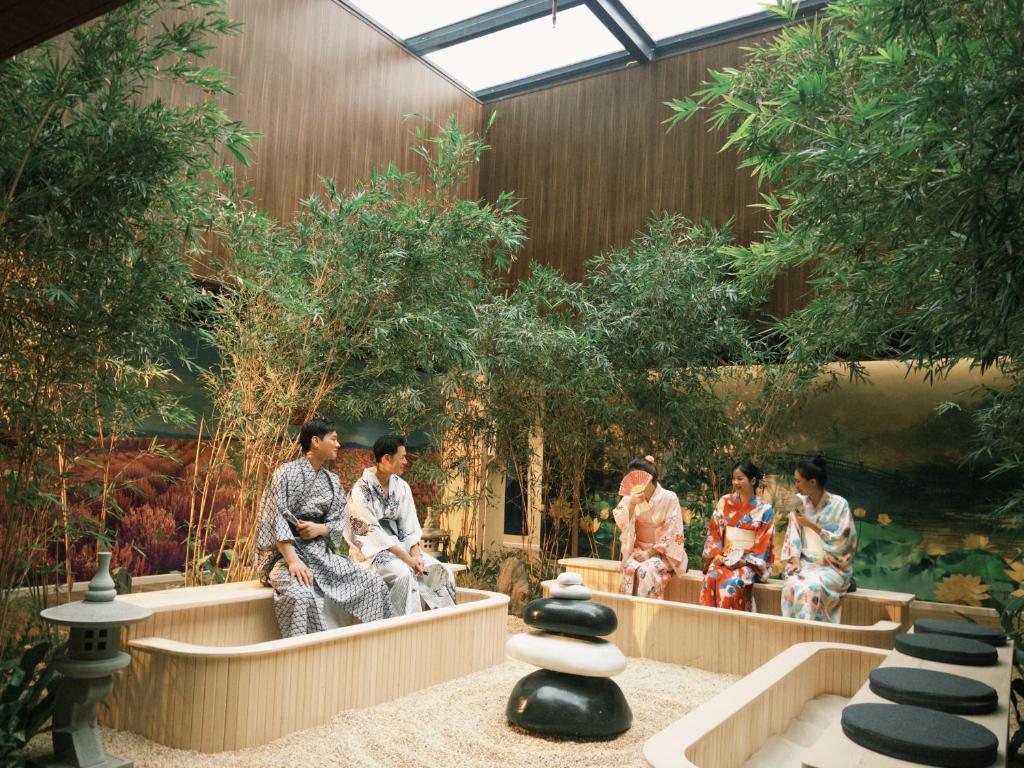 Hot spring bath