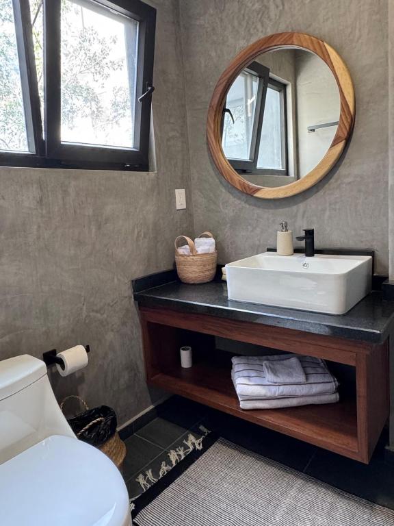 Luxury Apartment 2 Bed 2 Bath with Private Jacuzzi - 3