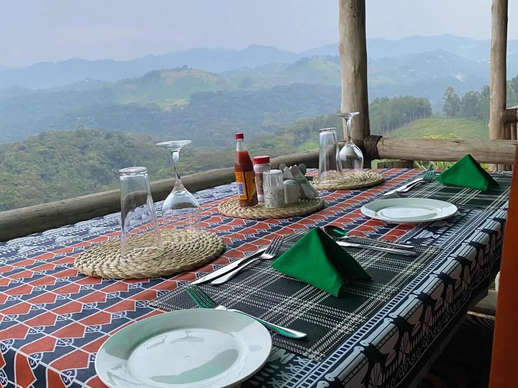 Bwindi Neckview Lodge, hotel in Buhoma
