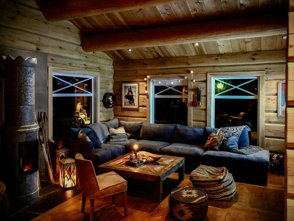 Rustic Log Cabin At The Foot Of Hardangervidda, Uvdal