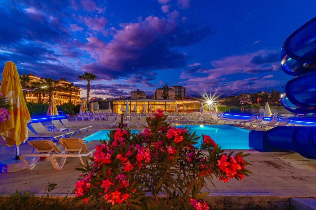 Club Wasa Holiday Village Hotel — Konakli