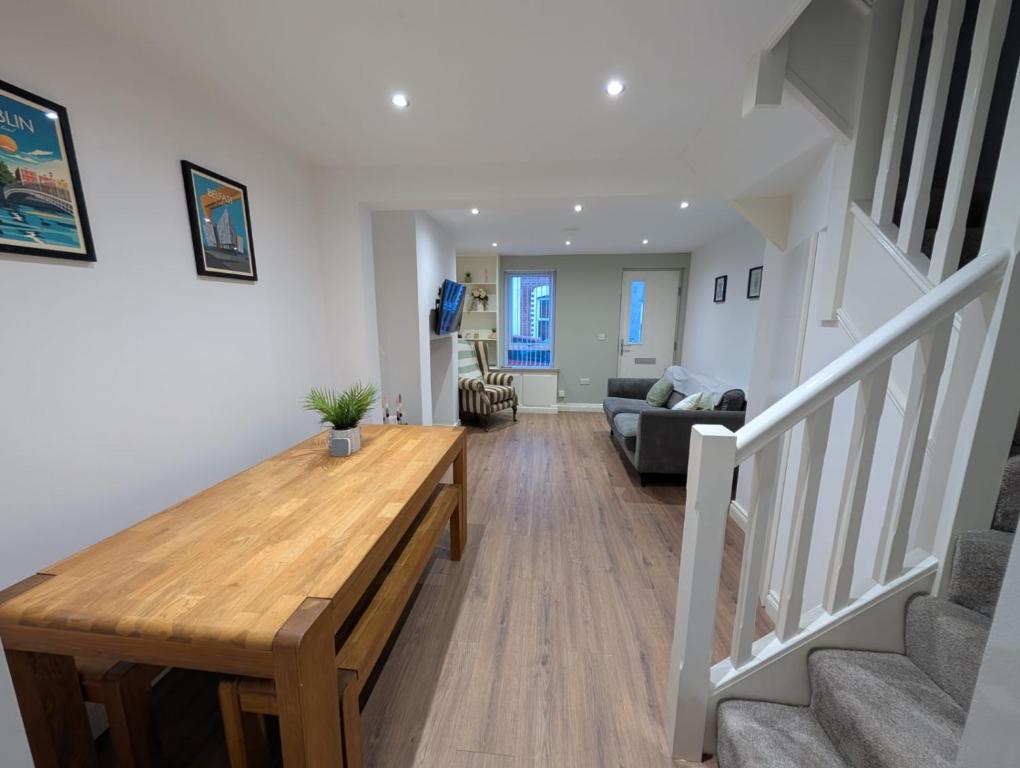 Little House on Lisburn Road, Belfast