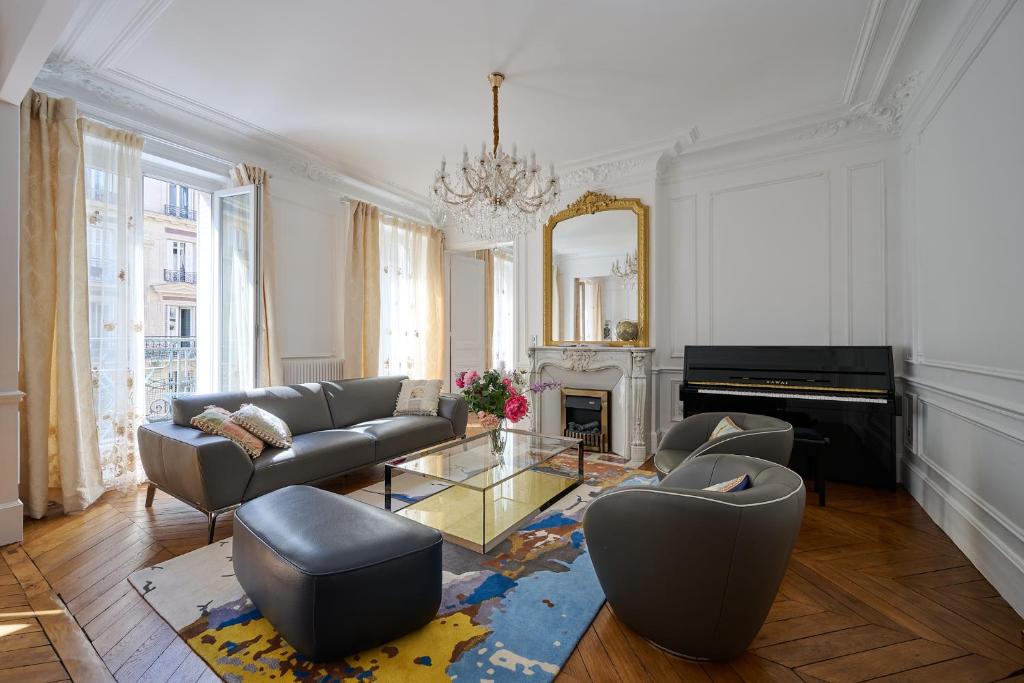Luxury Royal Suite, 118 square meters, notre dame, 3 bedrooms - 5