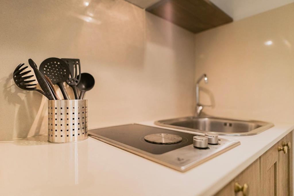 Sassi Suite - Elegant Historic Home - 4