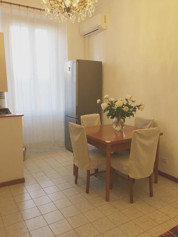 Natalia's 2-rooms cozy flat, only 10 min to Duomo - 2