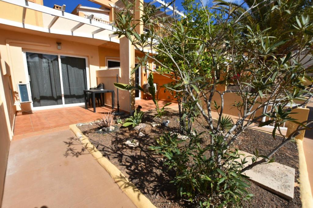 Book Jet - Las Lomas Sunny Holiday Homes - 3