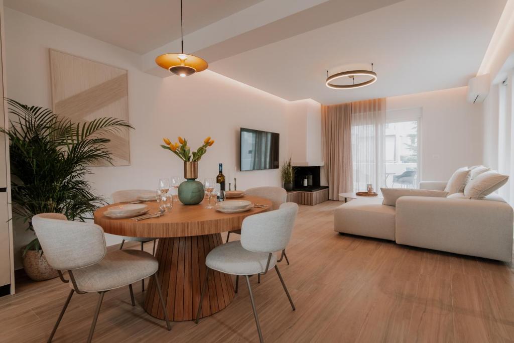 Neutral Haven, Nafplio