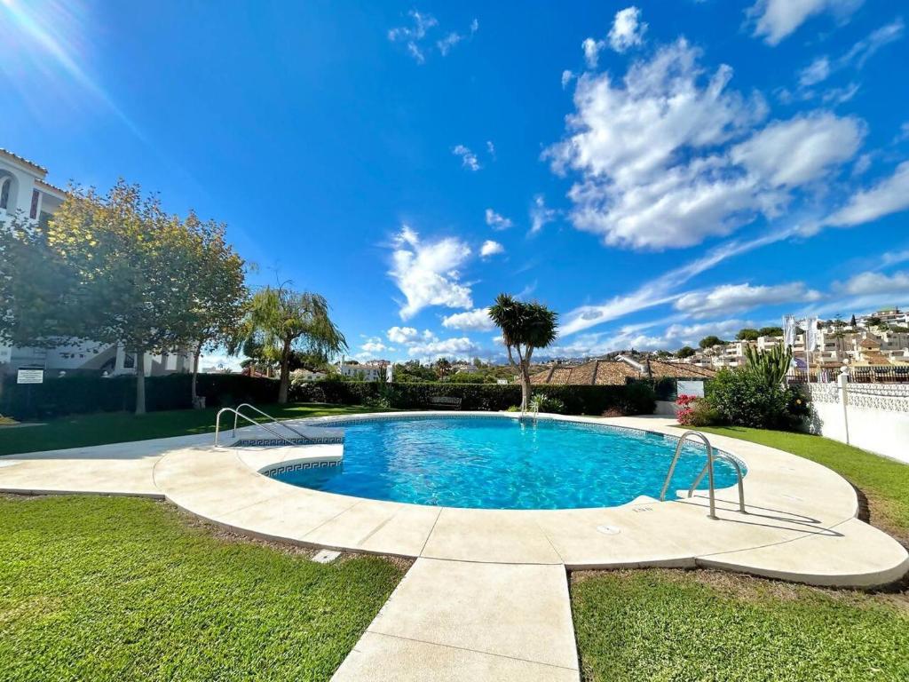 Apartamento en Mijas con terraza y vistas al mar - 2