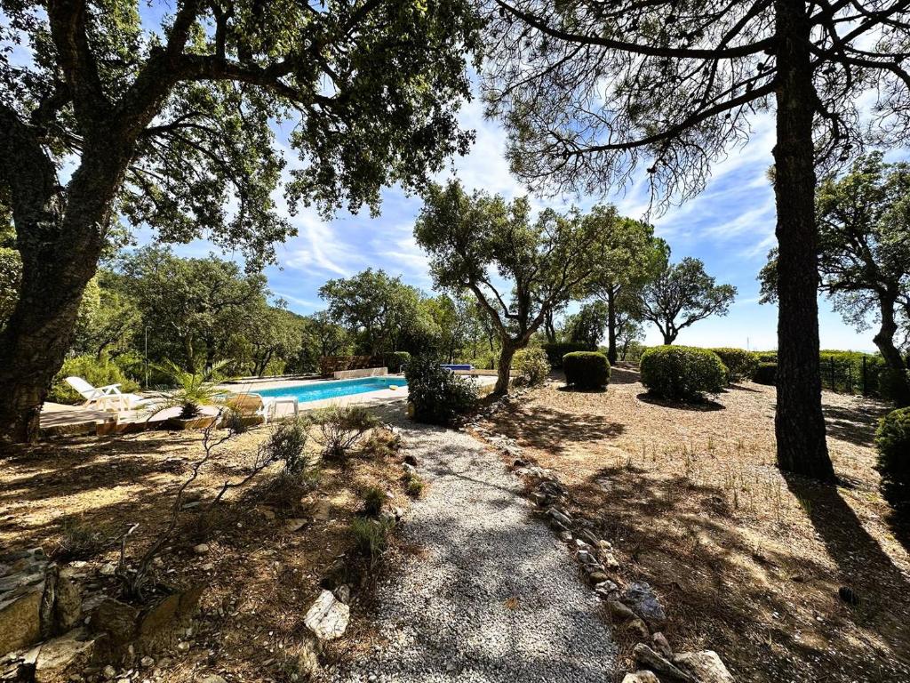 Le Plantier, maison pour 6 personnes avec piscine et jardin vue mer à La Londe-Les-Maures - 3